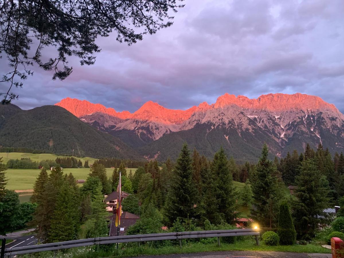 Baeckeralm - B&B 16 + Mittenwald Exterior photo