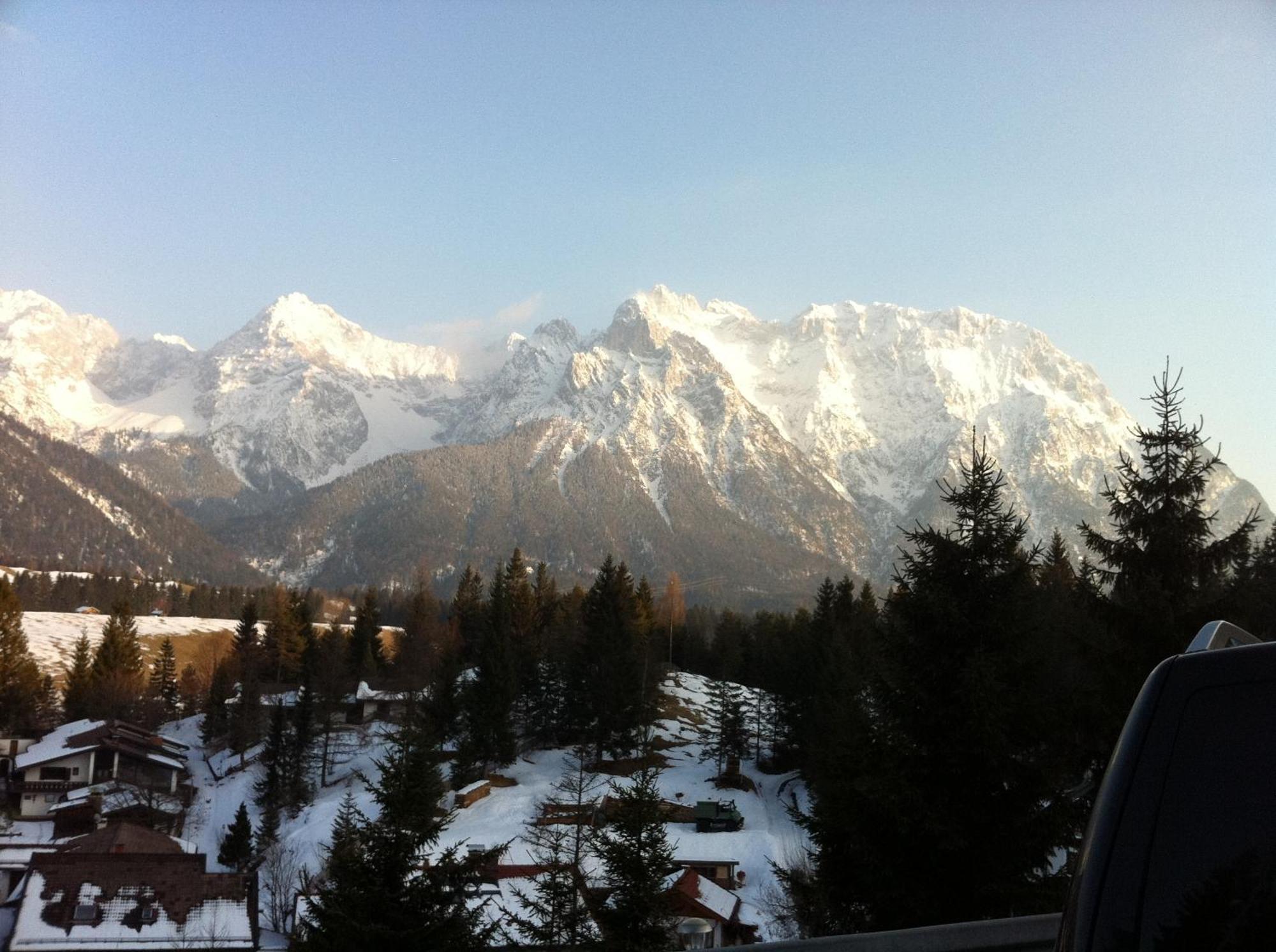 Baeckeralm - B&B 16 + Mittenwald Exterior photo