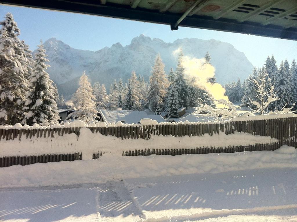 Baeckeralm - B&B 16 + Mittenwald Exterior photo